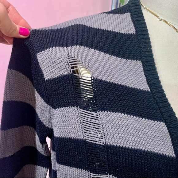 Volcom ~ striped cardigan ~ S - Picture 6 of 12